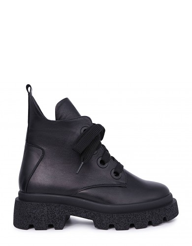 Черные кожаные зимние ботинки