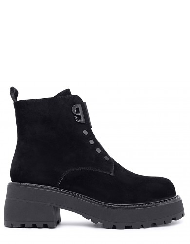 Черные замшевые зимние ботинки
