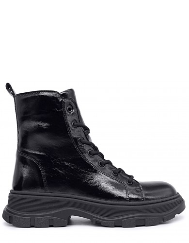 Черные лаковые зимние ботинки