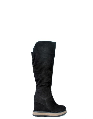 Черные  зимние сапоги