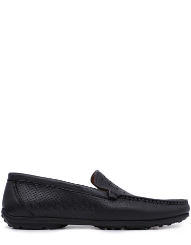 Чорні шкіряні літні мокасини