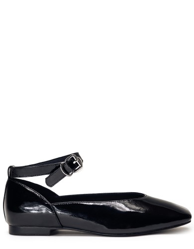 Чорні  лакові  демісезонні [категориянасайте не заполнено]