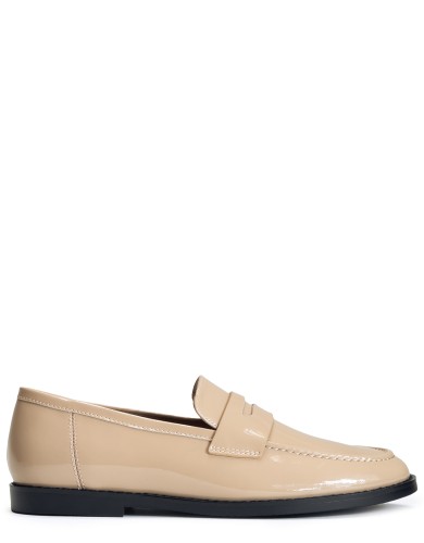 Бежевi лакові  демісезонні лофери