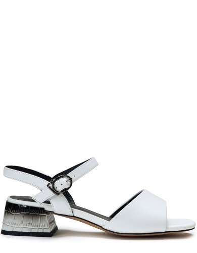 Белые кожаные летние босоножки