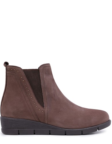 Коричневые нубуковые демисезонные ботинки 