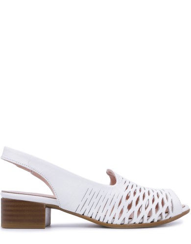 Белые кожаные босоножки