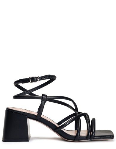 Черные кожаные летние босоножки