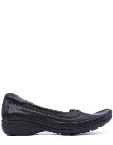 Чорні шкіряні демісезонні туфлі