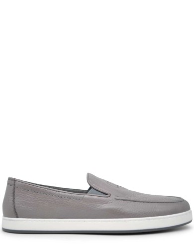 Серые кожаные демисезонные слипоны