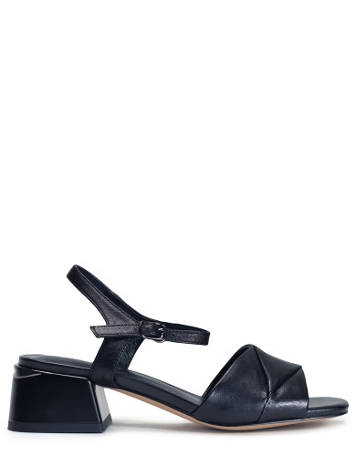 Черные кожаные летние босоножки