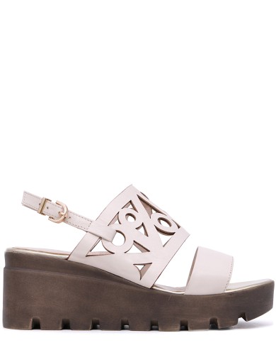 Бежевые кожаные летние босоножки