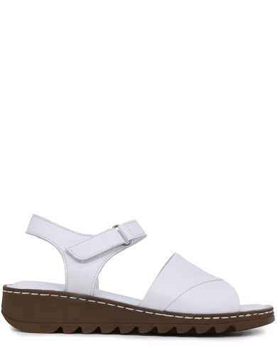 Белые кожаные летние сандалии