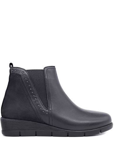 Черные кожаные демисезонные ботинки 