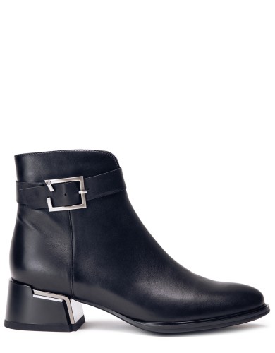 Черные кожаные демисезонные ботинки 