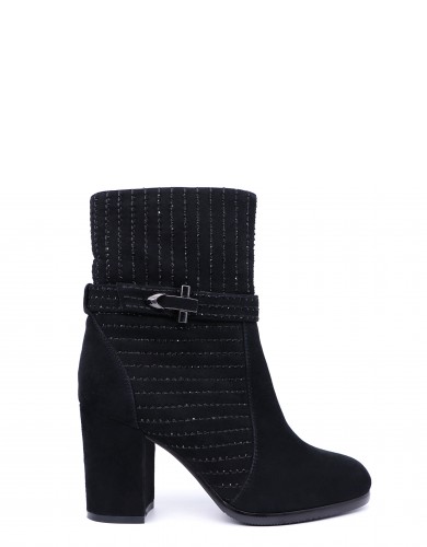 Черные замшевые зимние ботинки