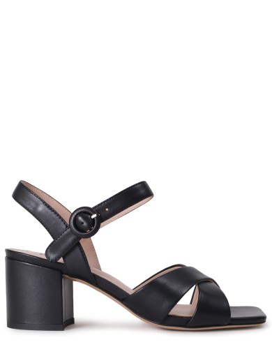 Черные кожаные летние босоножки