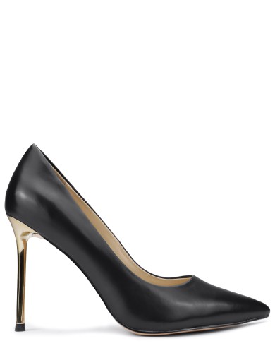 Черные кожаные демисезонные  туфли на каблуке 