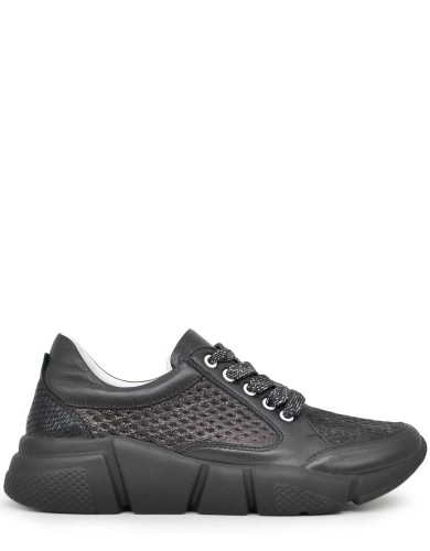 Чорні  шкіряні літні  кросівки 