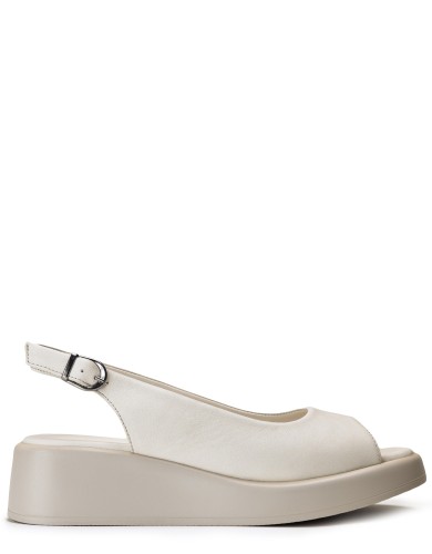 Бежевi шкіряні літні  босоніжки 