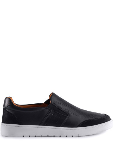 Черные кожаные демисезонные слипоны