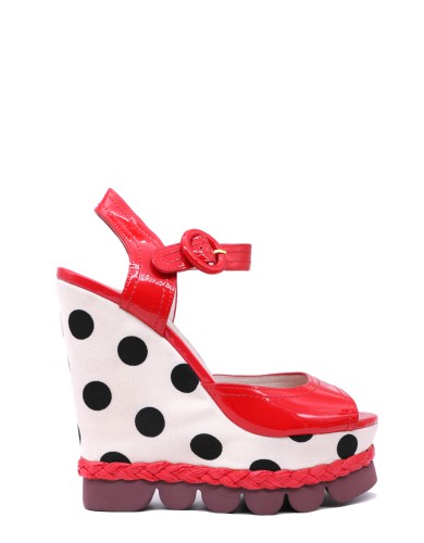 Разноцветные лаковые летние босоножки 