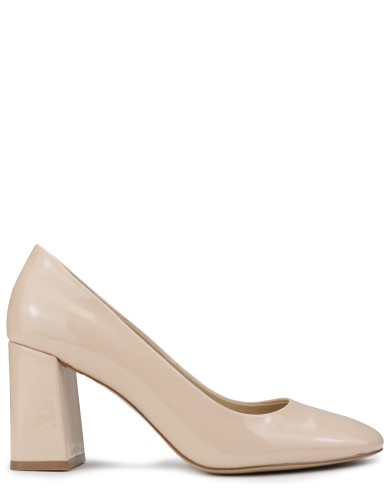 Бежевые лаковые демисезонные  туфли на каблуке 