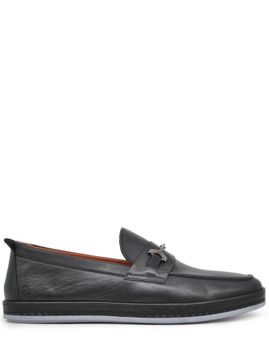 Черные кожаные демисезонные лоферы