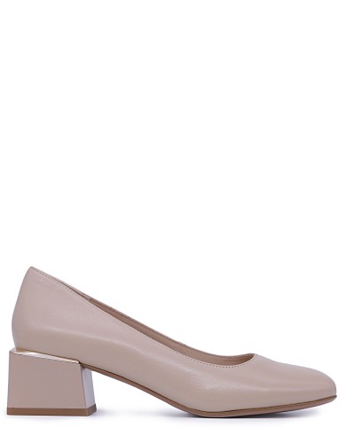 Бежевые кожаные демисезонные туфли на каблуке 