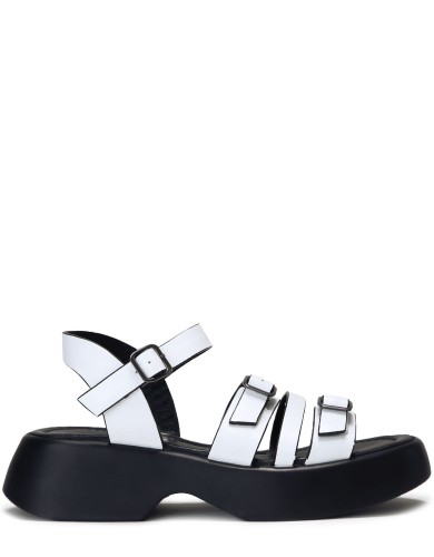 Белые кожаные сандалии