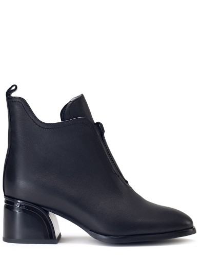 Черные кожаные демисезонные ботинки 