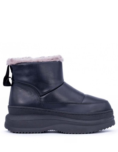 Чорні  шкіряні зимові уггі 