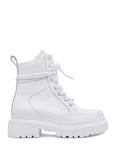 Белые кожаные демисезонные ботинки 