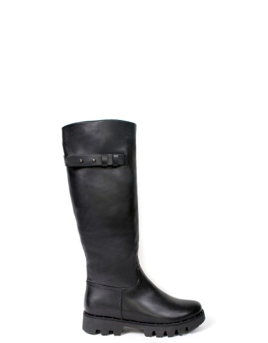 Черные кожаные зимние сапоги