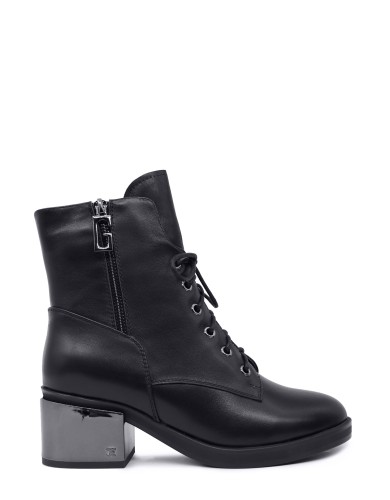 Чорні  шкіряні зимові черевики 