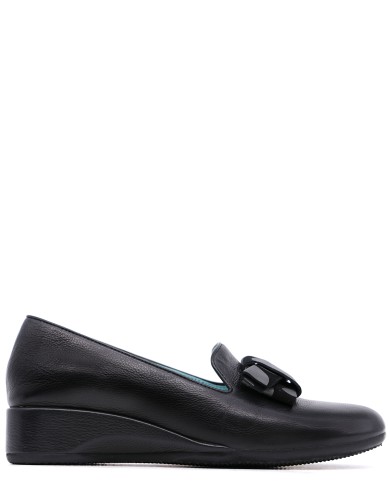 Черные кожаные демисезонные лоферы