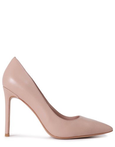 Бежевые кожаные демисезонные  туфли на каблуке 