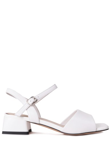 Белые кожаные летние босоножки