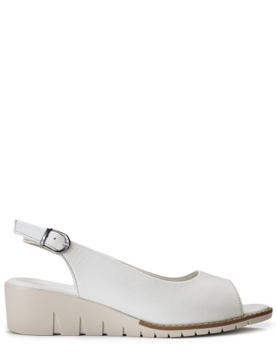 Бежевые кожаные летние босоножки 