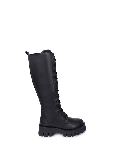 Черные кожаные демисезонные сапоги