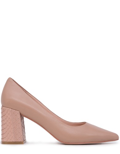 Бежевые кожаные демисезонные  туфли на каблуке 