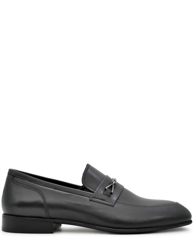 Черные кожаные демисезонные лоферы