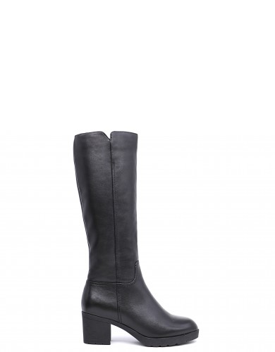 Чорні  шкіряні зимові чоботи