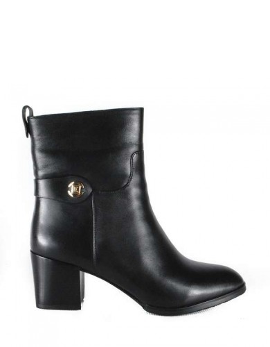 Черные кожаные зимние ботинки