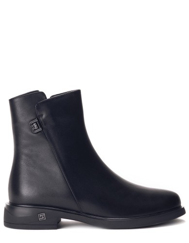 Черные кожаные демисезонные ботинки 