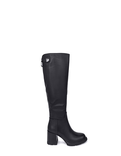 Черные кожаные демисезонные сапоги