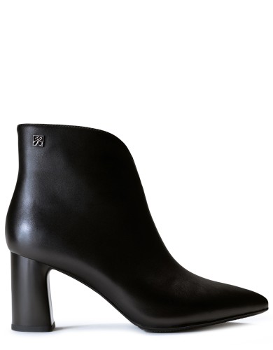 Чорні шкіряні демісезонні черевики