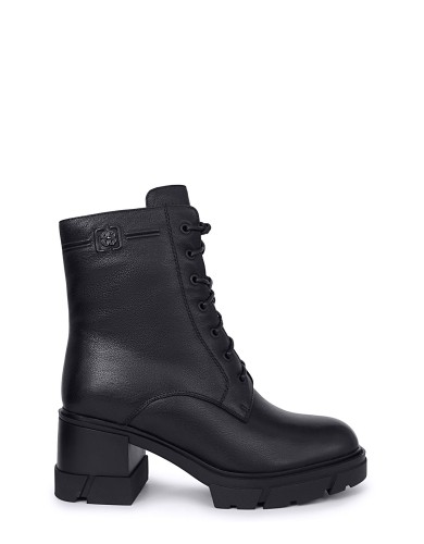 Чорні шкіряні черевики жіночі шкіряні