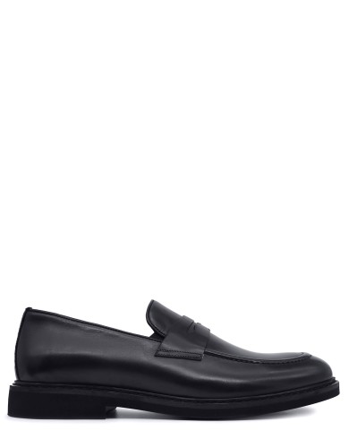 Черные кожаные демисезонные лоферы