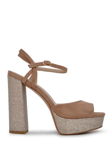 Бежевые  босоножки