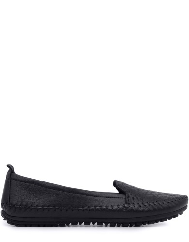 Чорні шкіряні мокасини